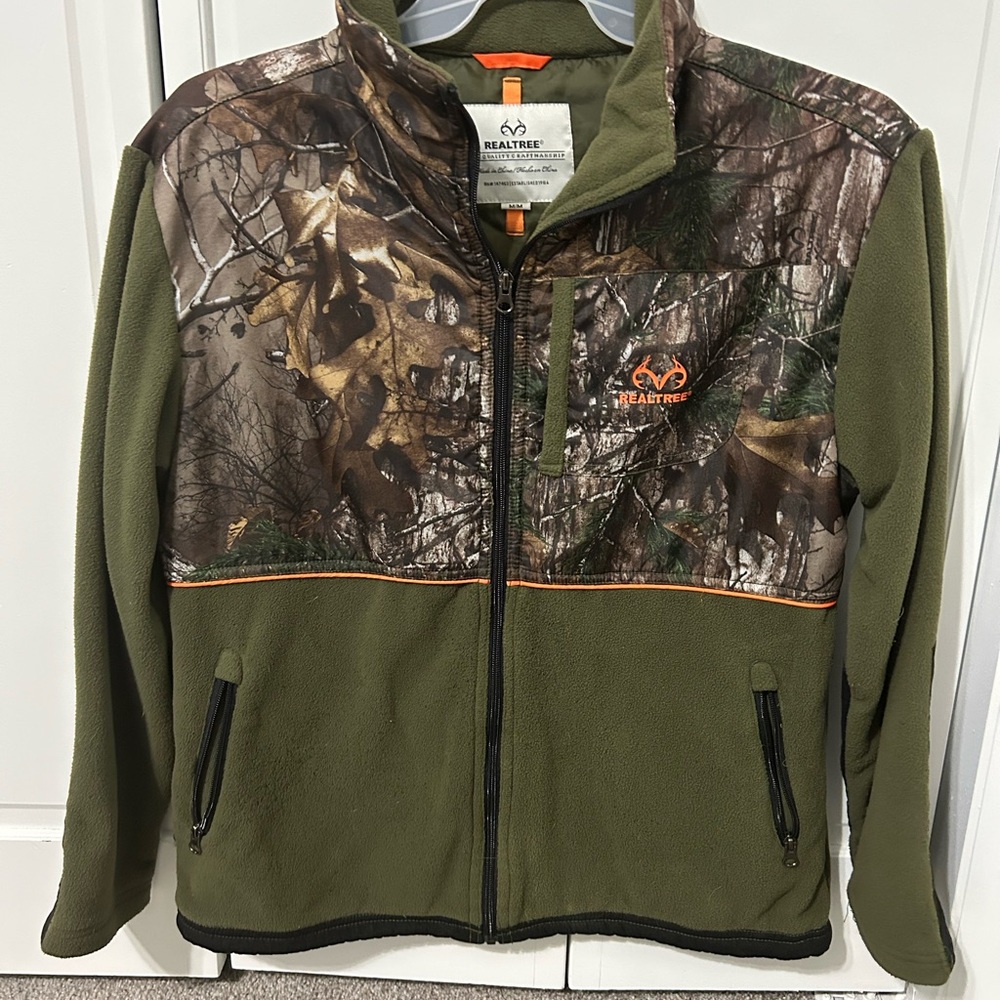 Men’s Size Medium Real Tree Crewneck
